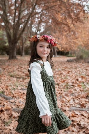 Alternative view of Jumper verde de bengalina para niñas | Diseño estampado con volado - Begoña