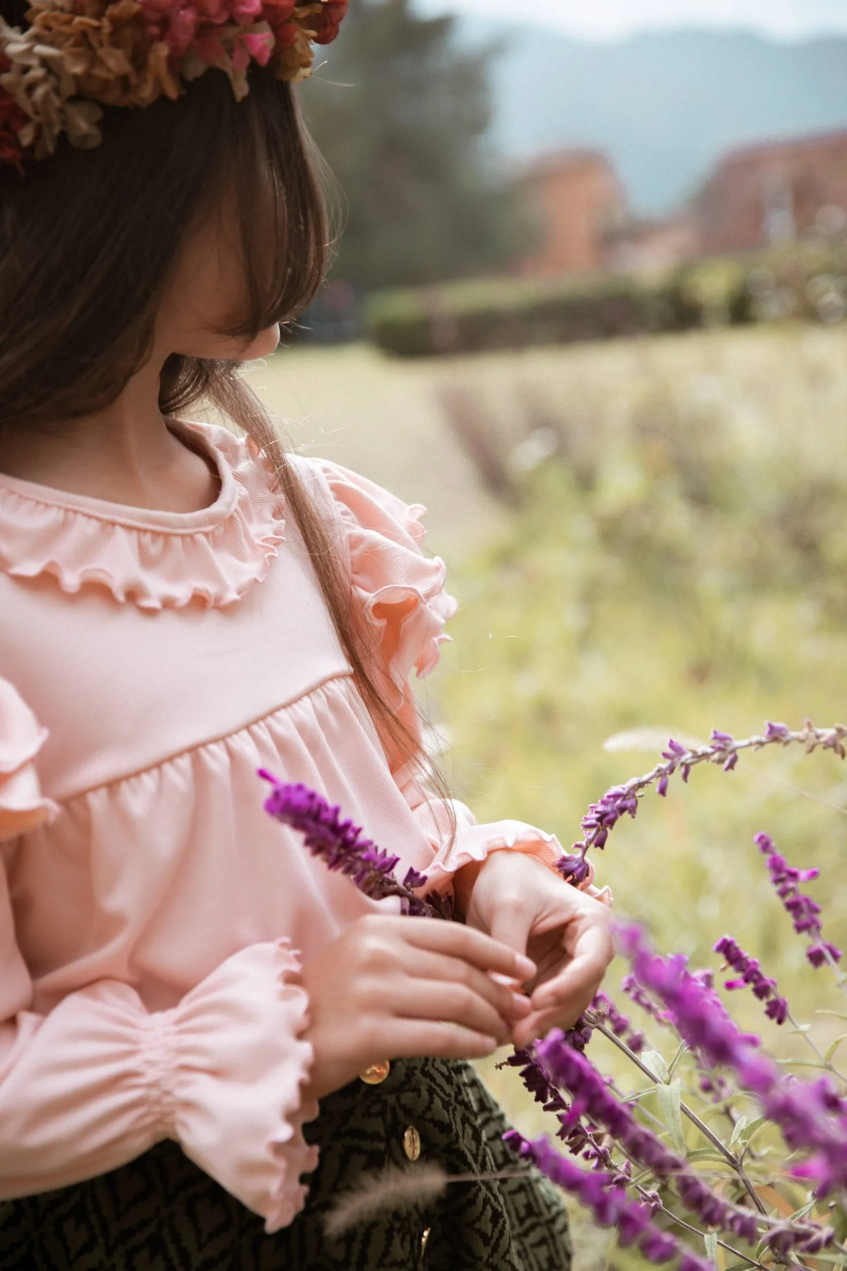 Blusa de morley con festones para niñas | Artesanal y de calidad premium - Imagen 4