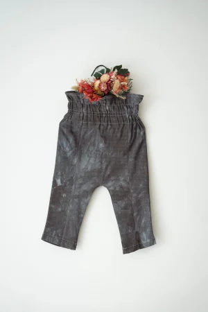 Alternative view of Remera Rosa con Volados en Forma de Corazón + Pantalón batik