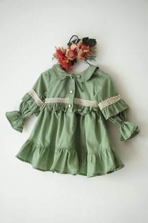 Alternative view of Vestido verde de voile para niñas | Diseño coquette artesanal