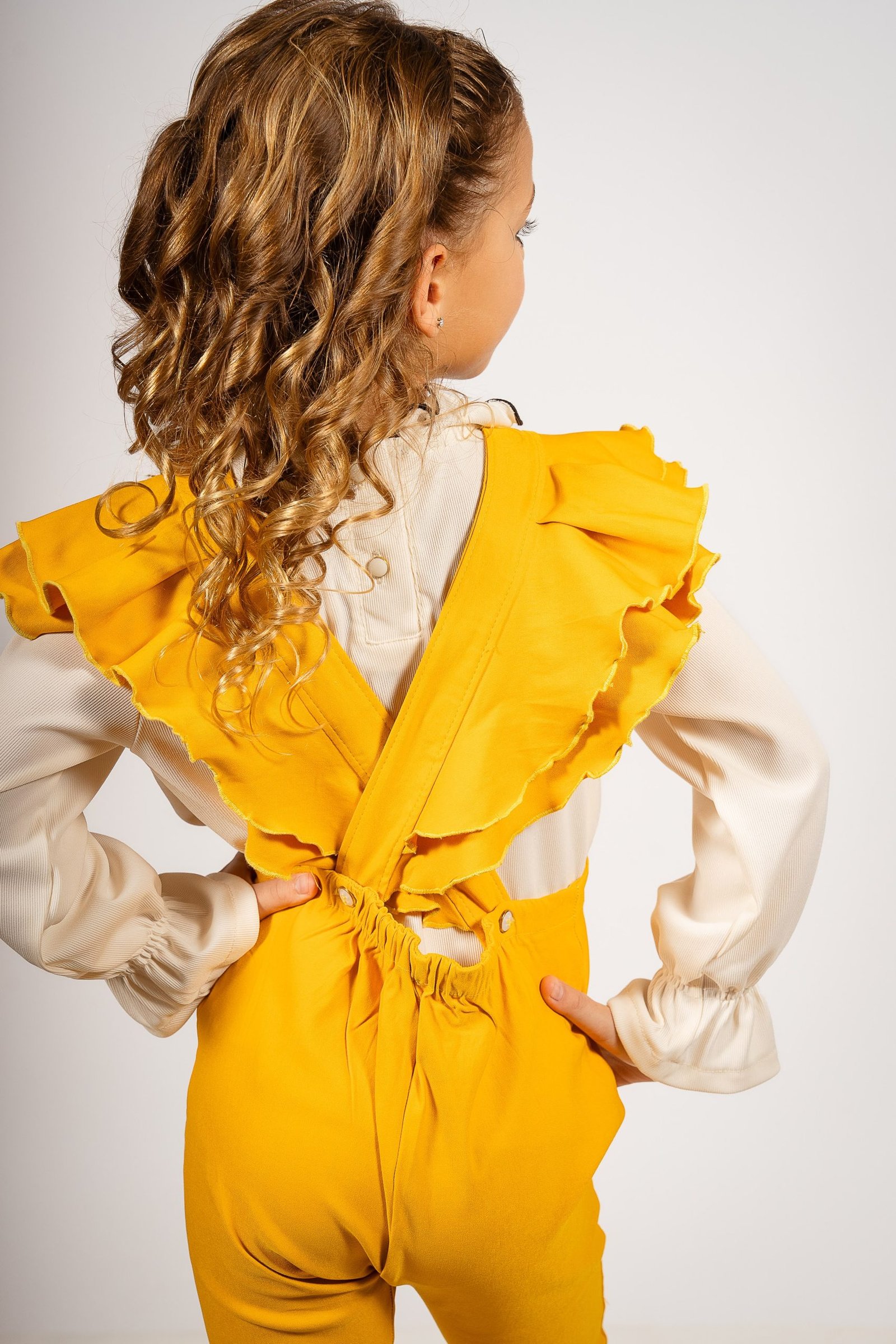 Jumper Mostaza con Margaritas Bordadas - Imagen 6