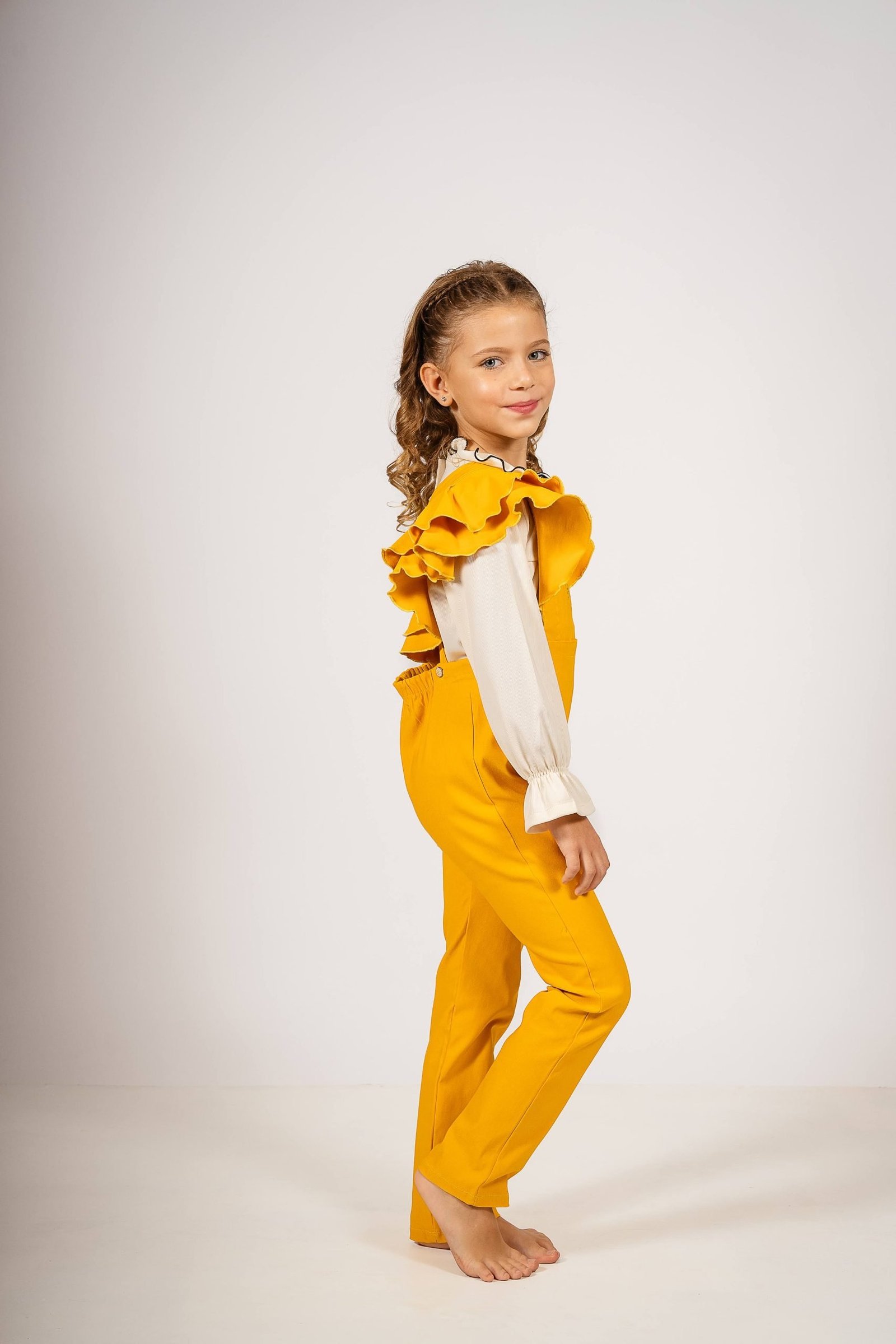 Jumper Mostaza con Margaritas Bordadas - Imagen 2