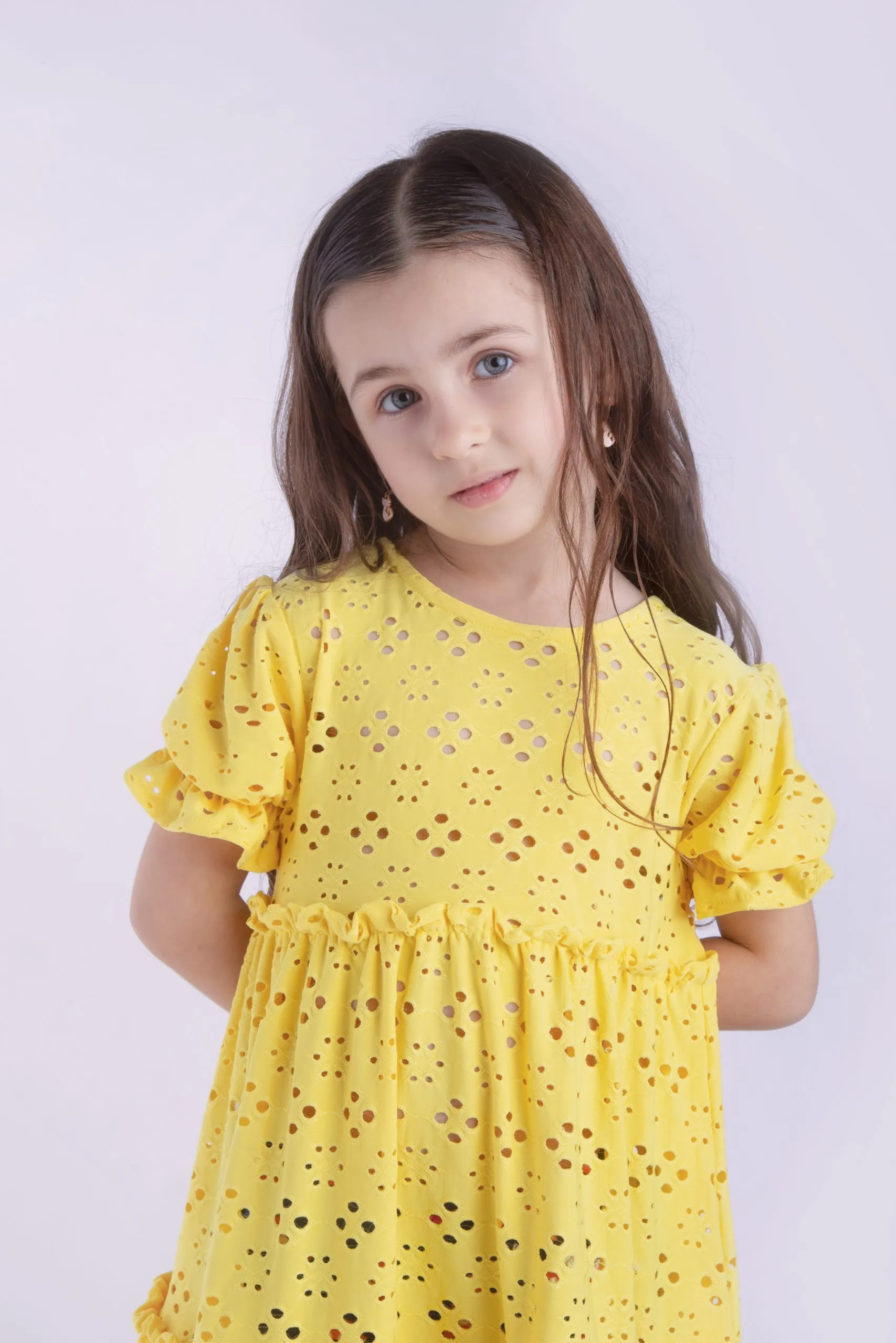 Vestido Renata de Broderie amarillo - Imagen 3
