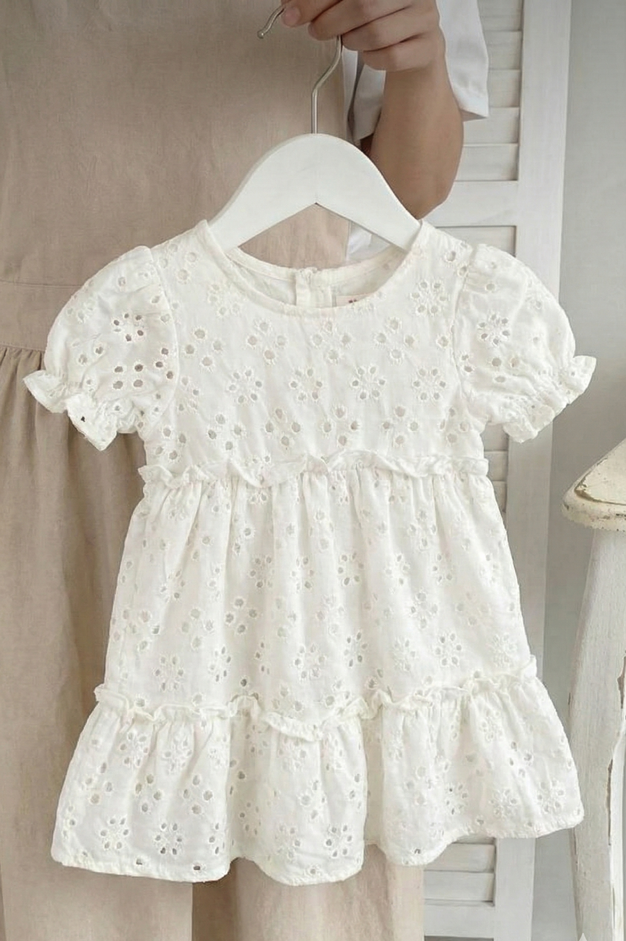 Vestido Renata de Broderie blanco Elastizado - Imagen 4