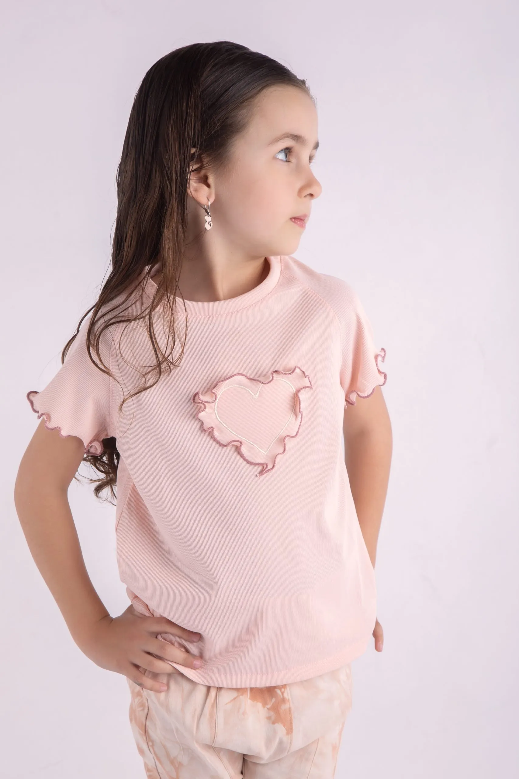Blusa Infantil Coquette con Corazón Rústico – Rosa Palo - Imagen 3