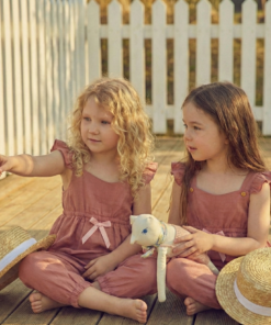 Enterito rosa viejo de bengalina Jumpsuit Alice con moño al frente y lazo trasero, moda infantil elegante para niñas