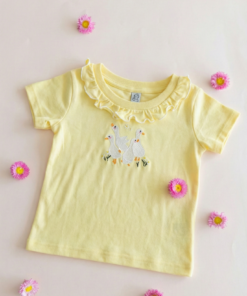 Remera de jersey de algodon bordada gansos clasica