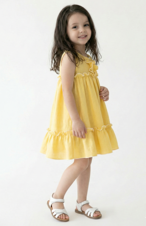 Vestido infantil Zoe simil lino amarillo con volados y festones – fresco y liviano